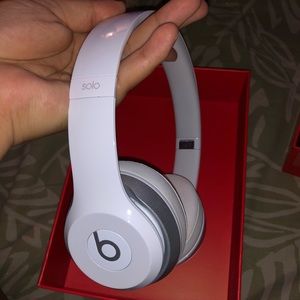 Beats solo 2